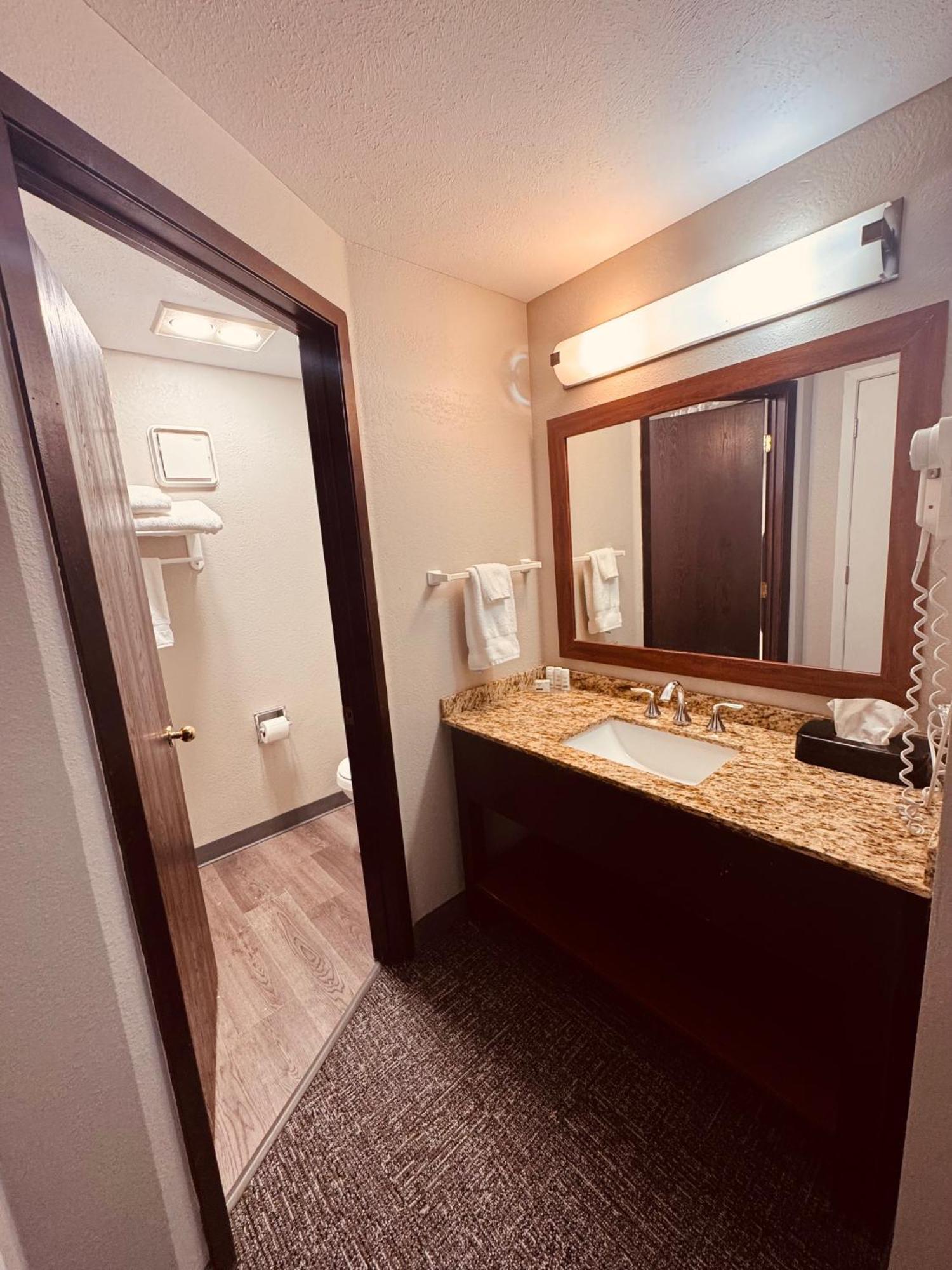 Hotel Wingate By Wyndham Anchorage Downtown - Ship Creek Esterno foto